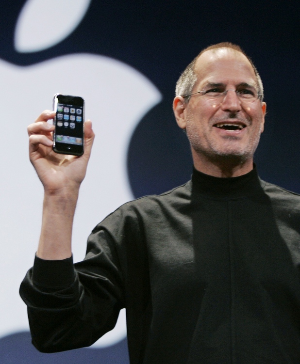 tech_iphone_history_gallery_1