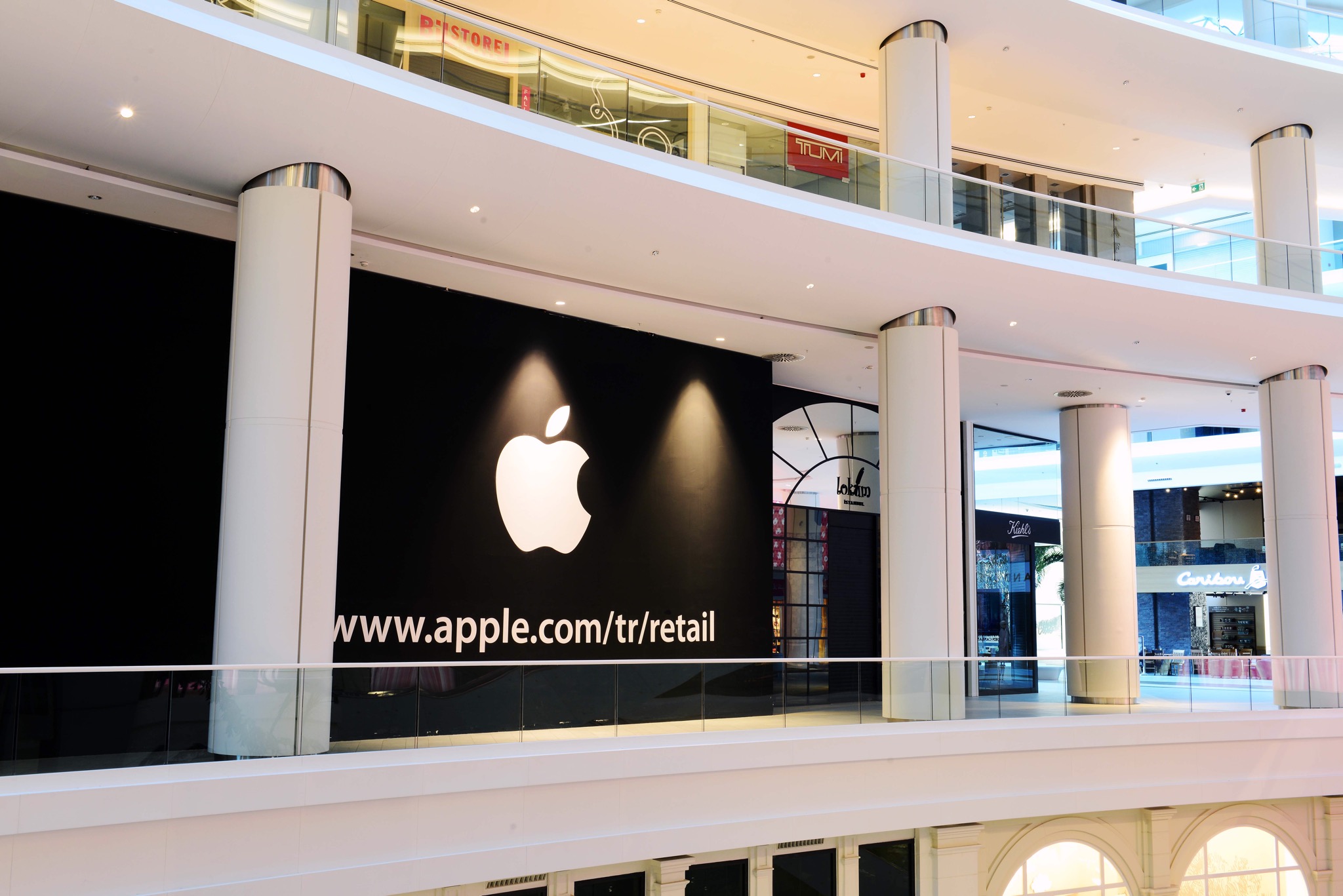 Akasya AVM Apple Store 25 Ekim’de Açılıyor